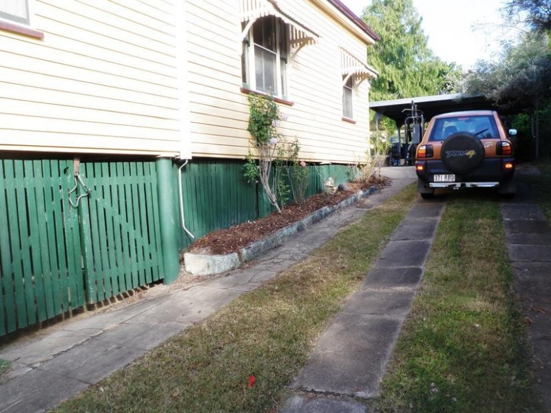 10 MacGregor Street, Woodend QLD 4305