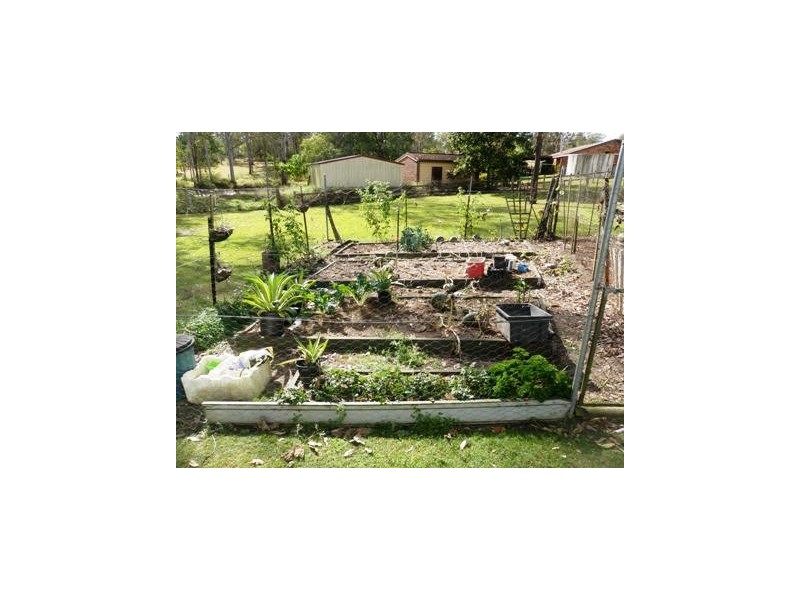 76 Poplar Street, Walloon QLD 4306