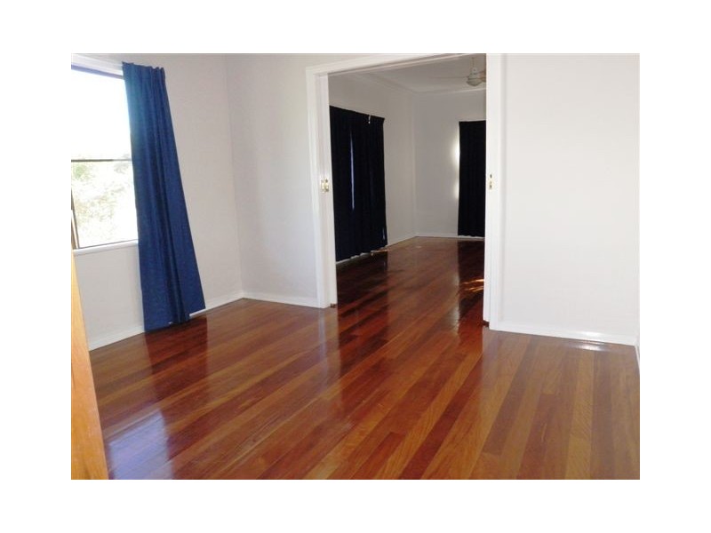 28 Margaret Street, Silkstone QLD 4304
