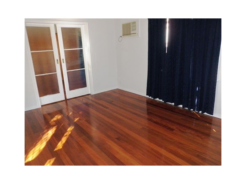 28 Margaret Street, Silkstone QLD 4304