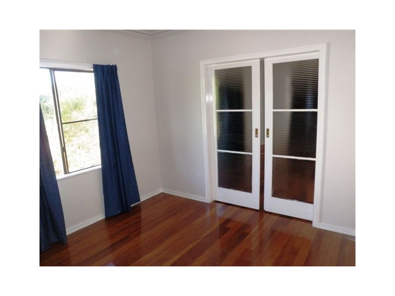 28 Margaret Street, Silkstone QLD 4304