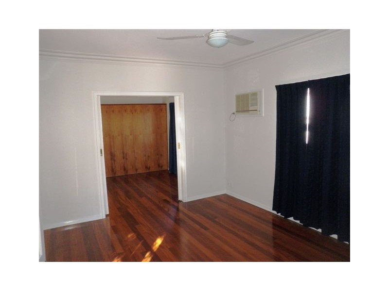 28 Margaret Street, Silkstone QLD 4304