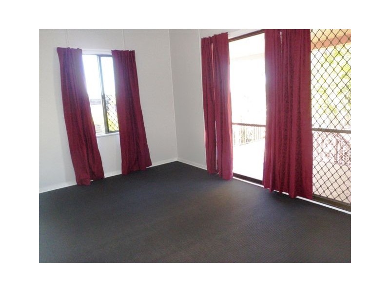 28 Margaret Street, Silkstone QLD 4304