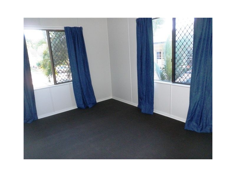 28 Margaret Street, Silkstone QLD 4304