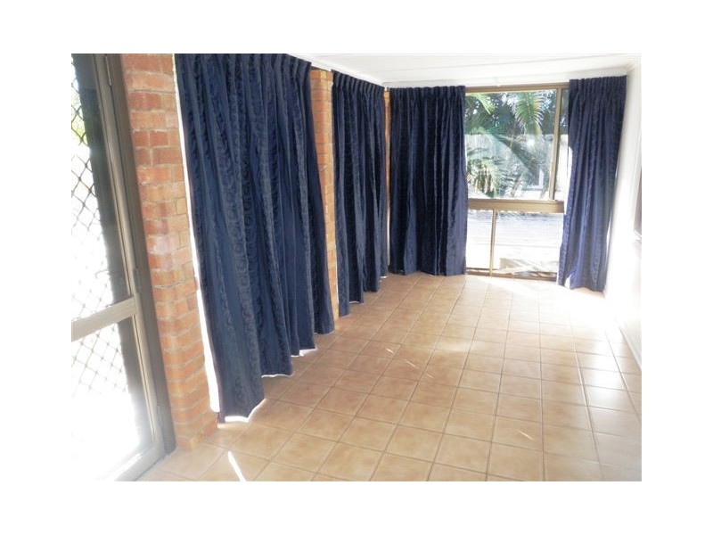 28 Margaret Street, Silkstone QLD 4304