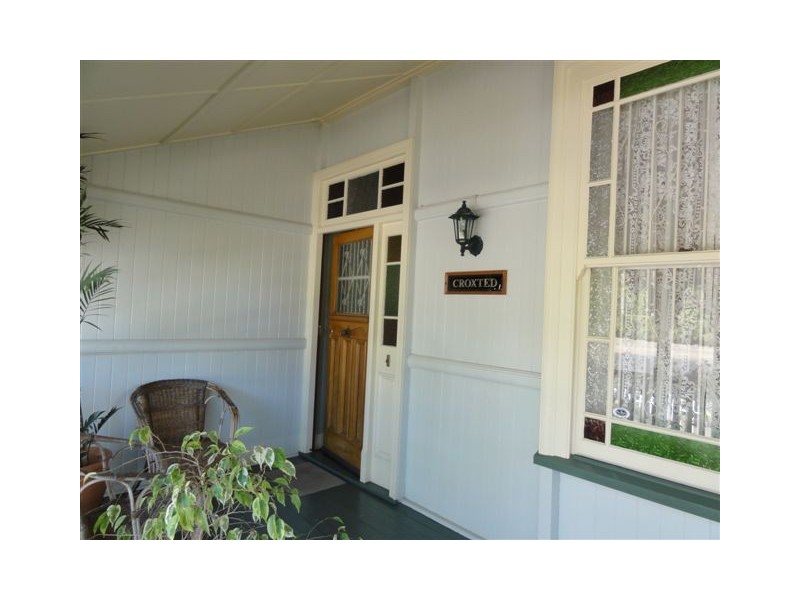 6 York Street, East Ipswich QLD 4305
