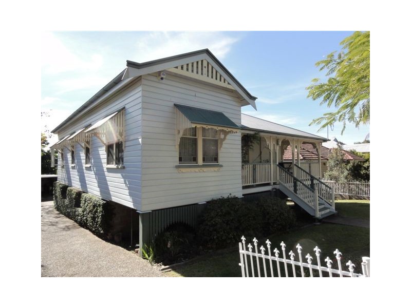 6 York Street, East Ipswich QLD 4305