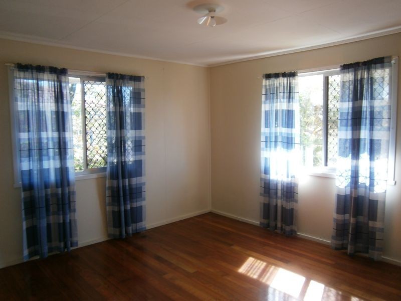 2 Dossie Street, Riverview QLD 4303