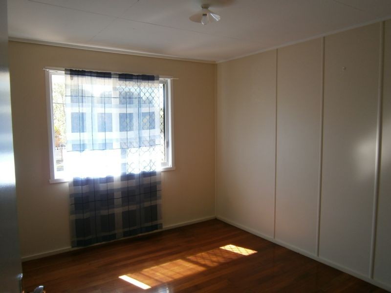 2 Dossie Street, Riverview QLD 4303