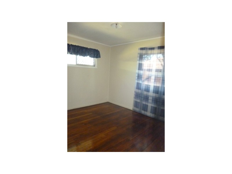 2 Dossie Street, Riverview QLD 4303