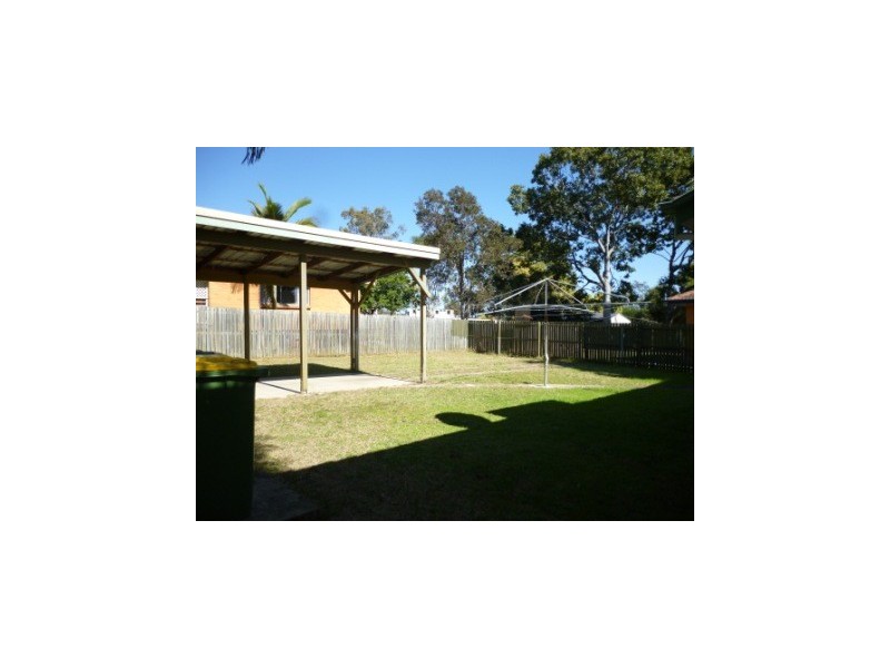 2 Dossie Street, Riverview QLD 4303