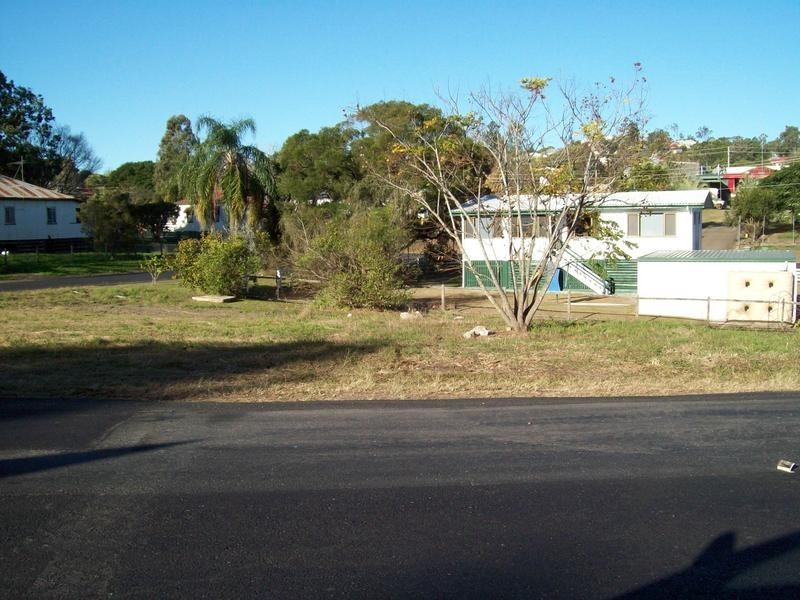 1 Tudor St, Ipswich QLD 4305