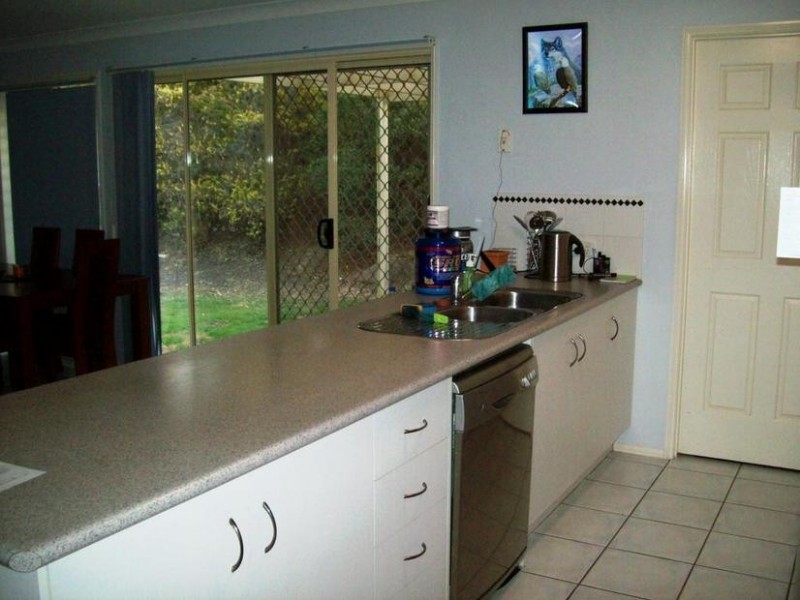 85 Sandalwood Drive, Yamanto QLD 4305