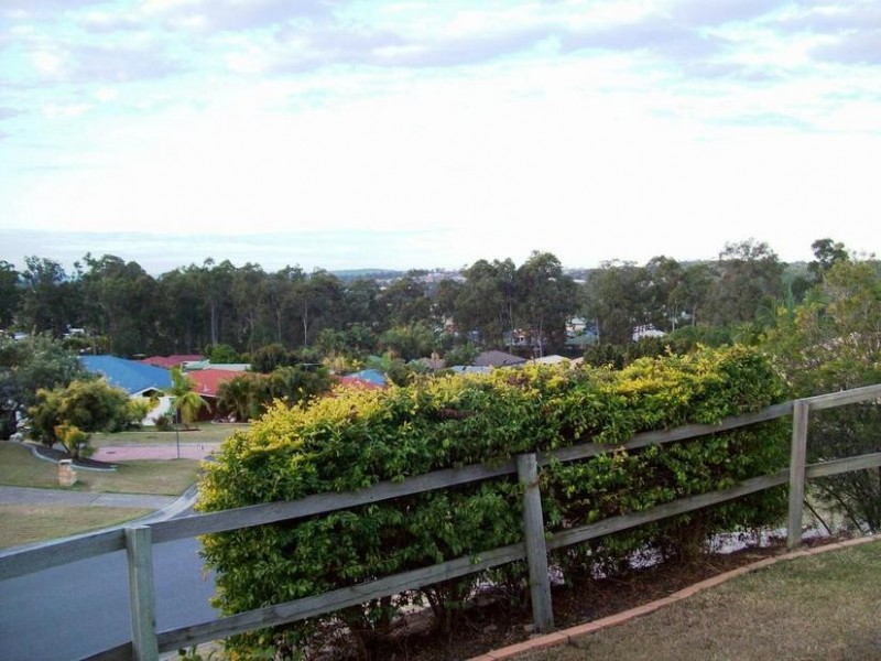 85 Sandalwood Drive, Yamanto QLD 4305