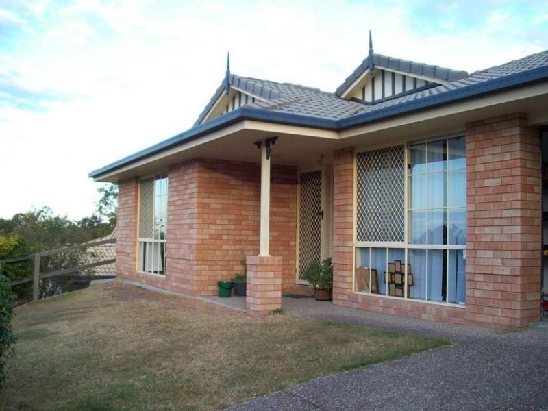 85 Sandalwood Drive, Yamanto QLD 4305