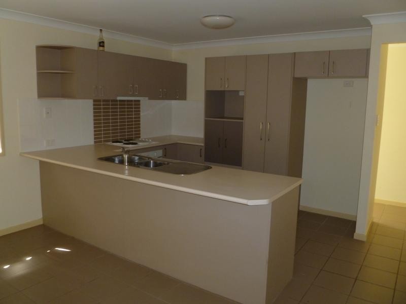 24 Heathwood Place, Collingwood Park QLD 4301