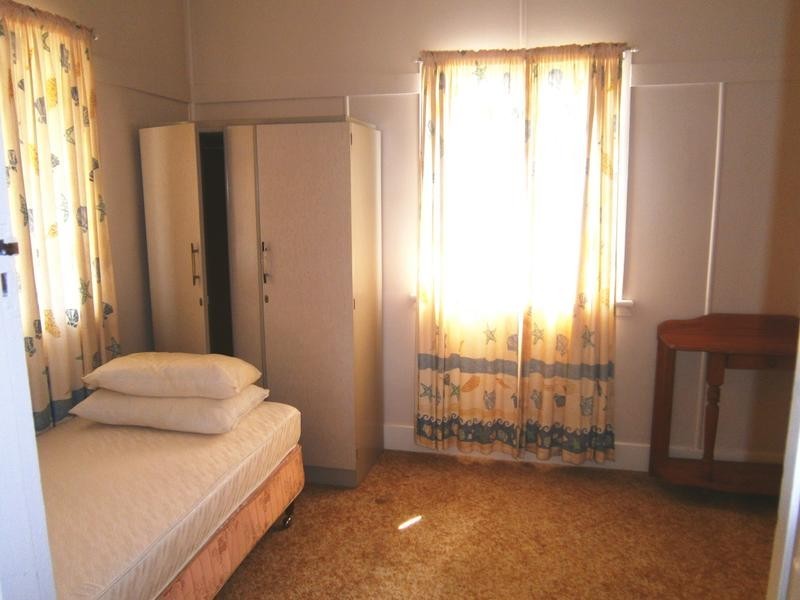 110 North Station Road, North Booval QLD 4304