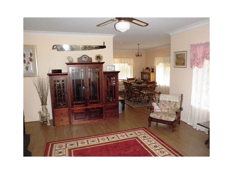 105 Burns Street, Fernvale QLD 4306