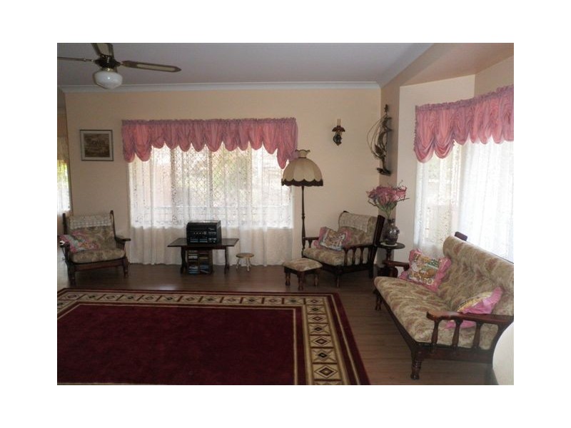 105 Burns Street, Fernvale QLD 4306