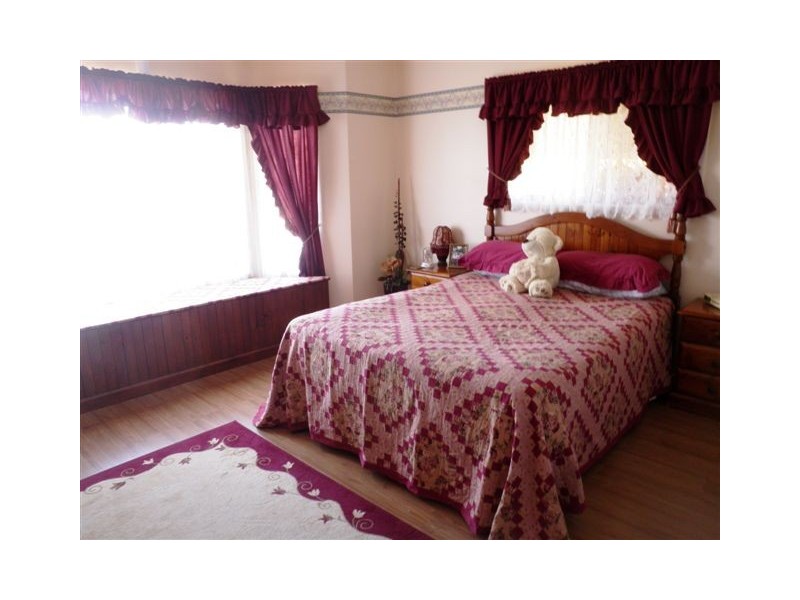 105 Burns Street, Fernvale QLD 4306