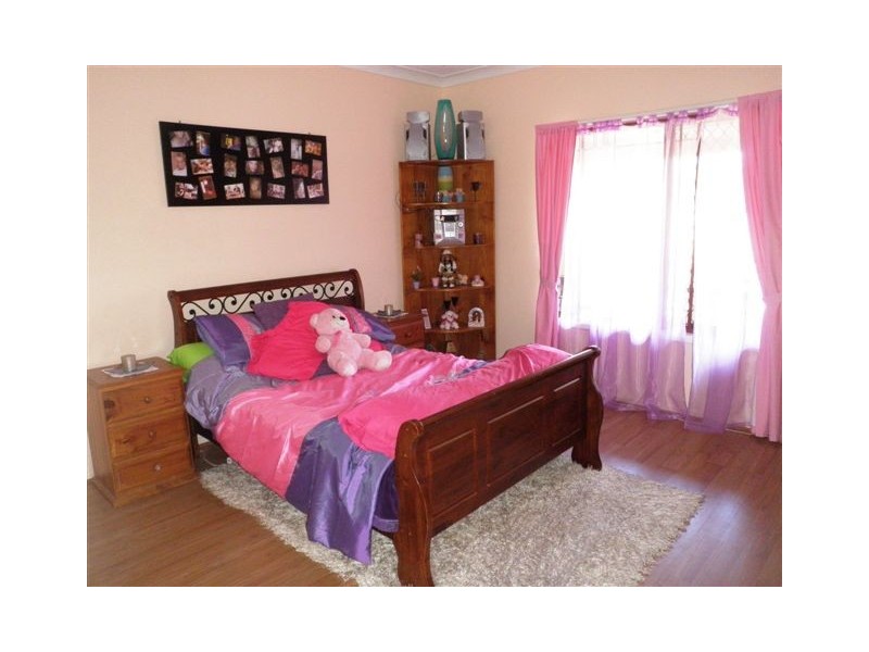 105 Burns Street, Fernvale QLD 4306