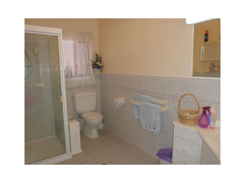 105 Burns Street, Fernvale QLD 4306