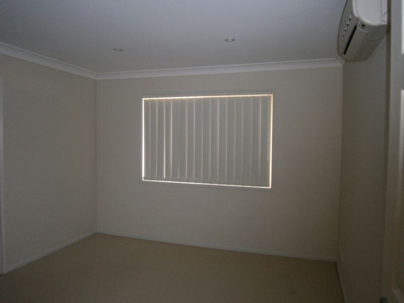 8 Sugars Place, Bundamba QLD 4304