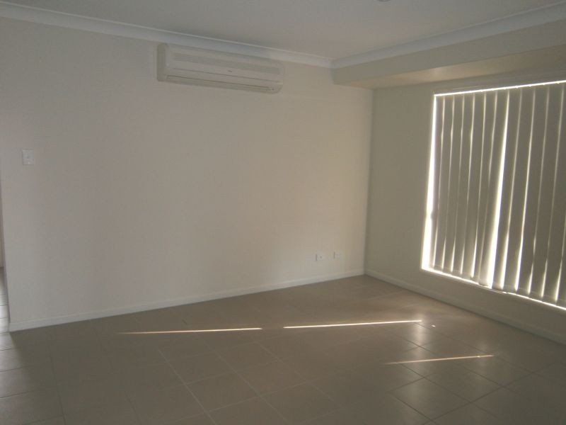 8 Sugars Place, Bundamba QLD 4304