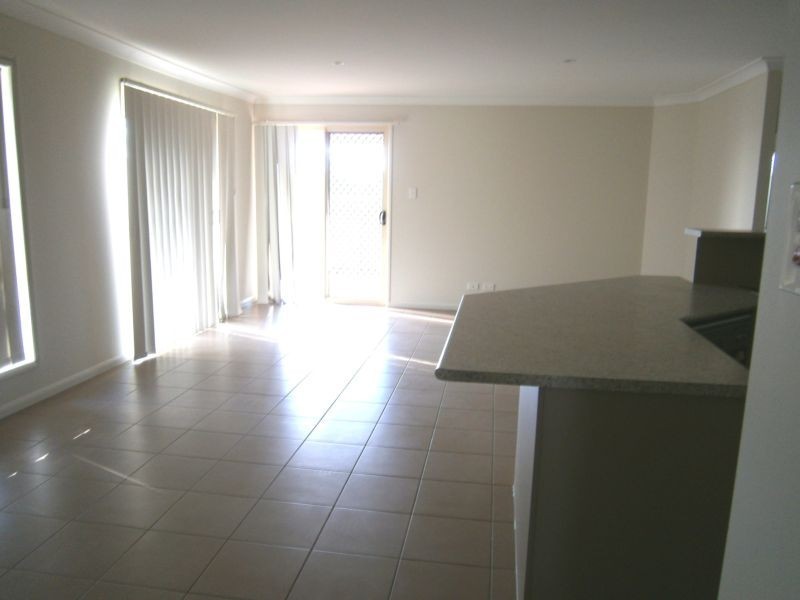8 Sugars Place, Bundamba QLD 4304