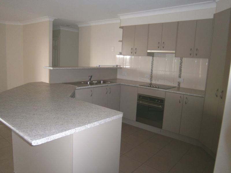 8 Sugars Place, Bundamba QLD 4304