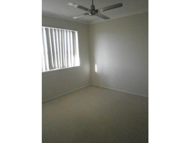 8 Sugars Place, Bundamba QLD 4304