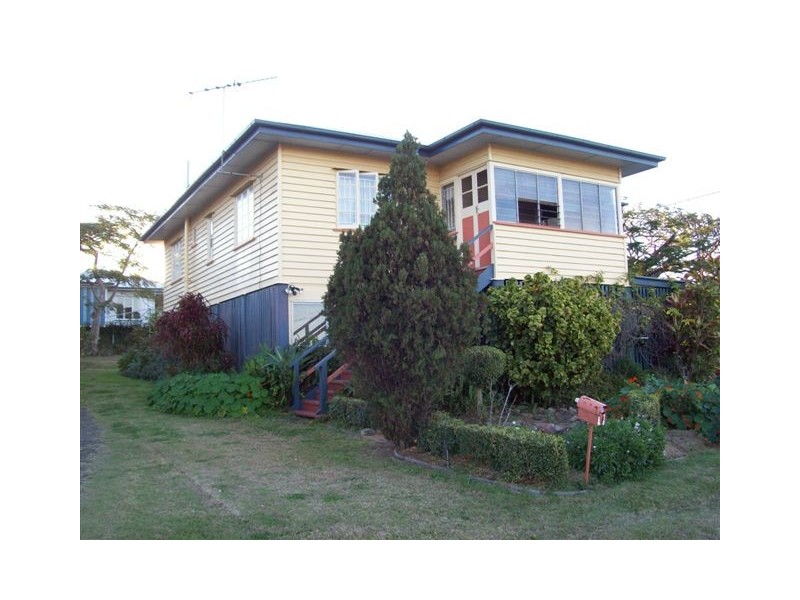 11 Minnis Street, Eastern Heights QLD 4305