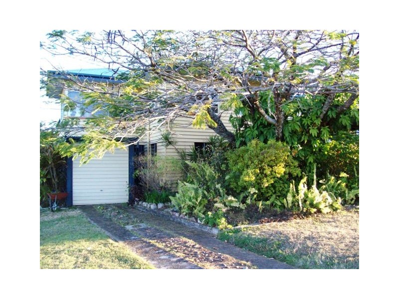 11 Minnis Street, Eastern Heights QLD 4305