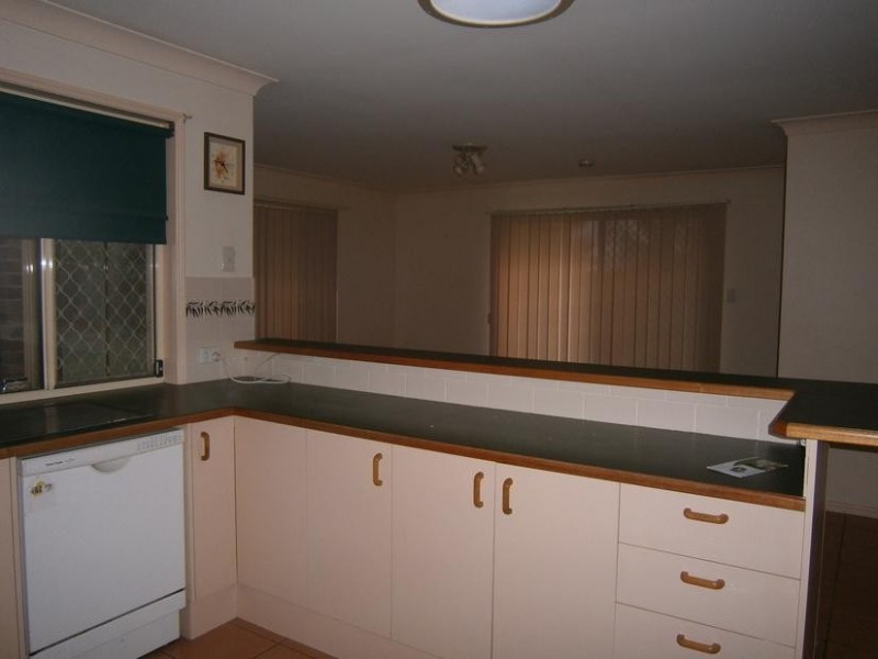 5 Japonica Court, Yamanto QLD 4305