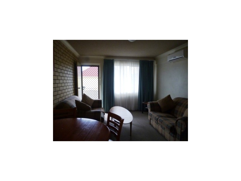 3/3 Pine Street, Ipswich QLD 4305