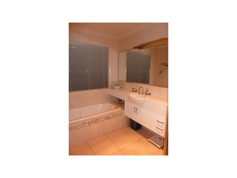 6 – 8 Lachlan Place, Karalee QLD 4306