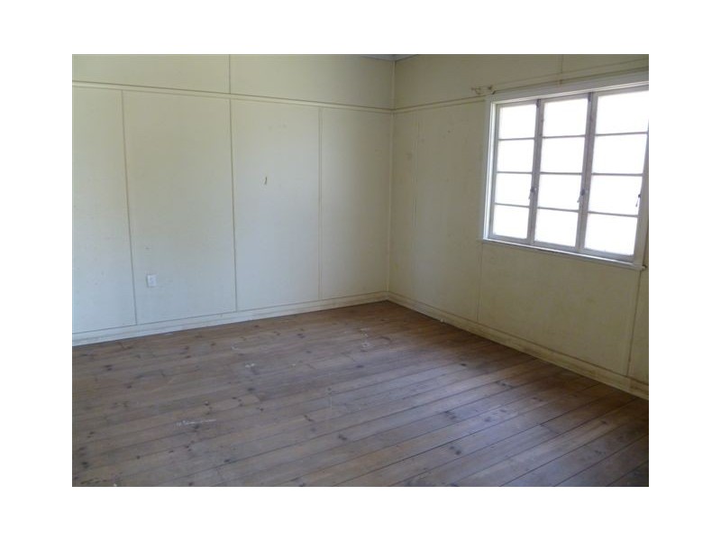 27 Fitzgibbon Street, North Ipswich QLD 4305