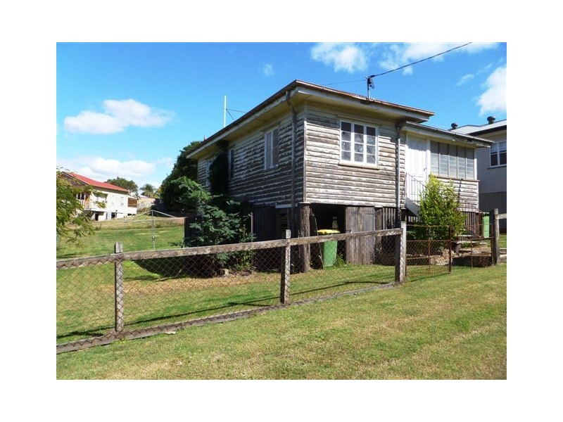 27 Fitzgibbon Street, North Ipswich QLD 4305