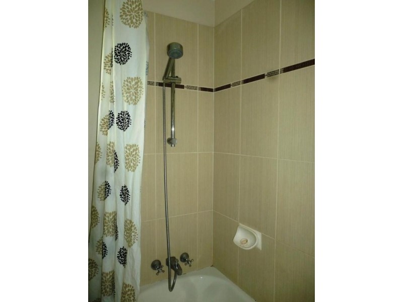 18 Gledson Street, North Booval QLD 4304