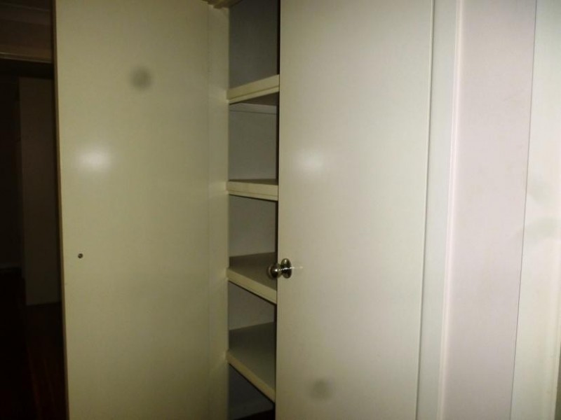 18 Gledson Street, North Booval QLD 4304