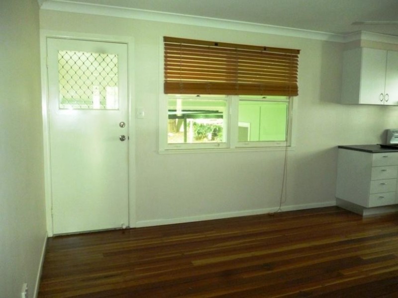 18 Gledson Street, North Booval QLD 4304