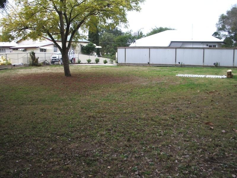 29 Alice Street, Silkstone QLD 4304
