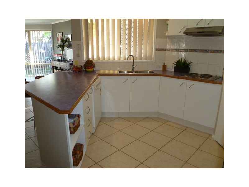 2 Sandhurst Place, Brassall QLD 4305