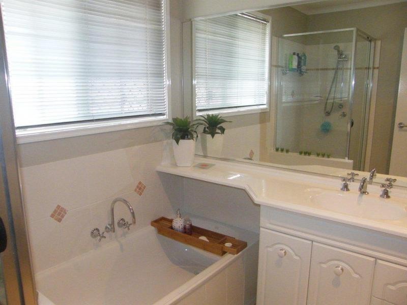 2 Sandhurst Place, Brassall QLD 4305