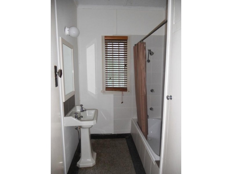 9 Beatty Street, Ipswich QLD 4305