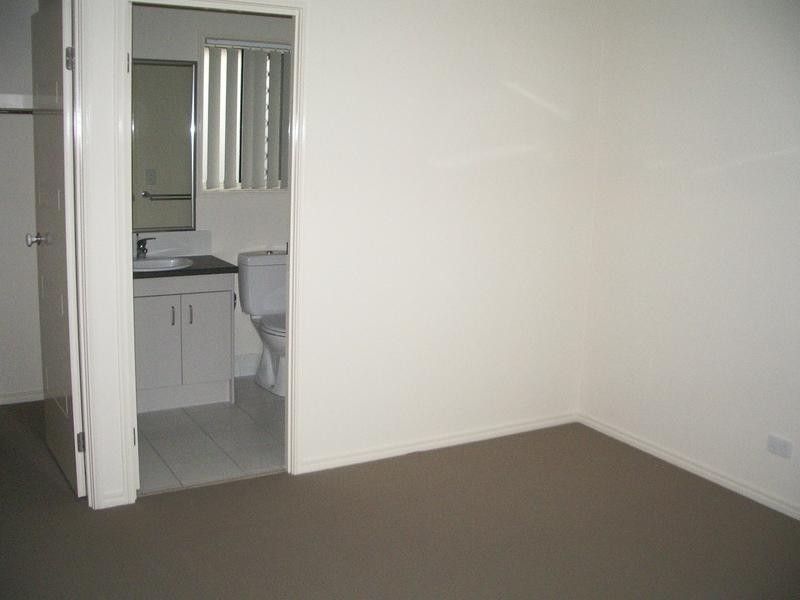 6 DALRAY, Raceview QLD 4305