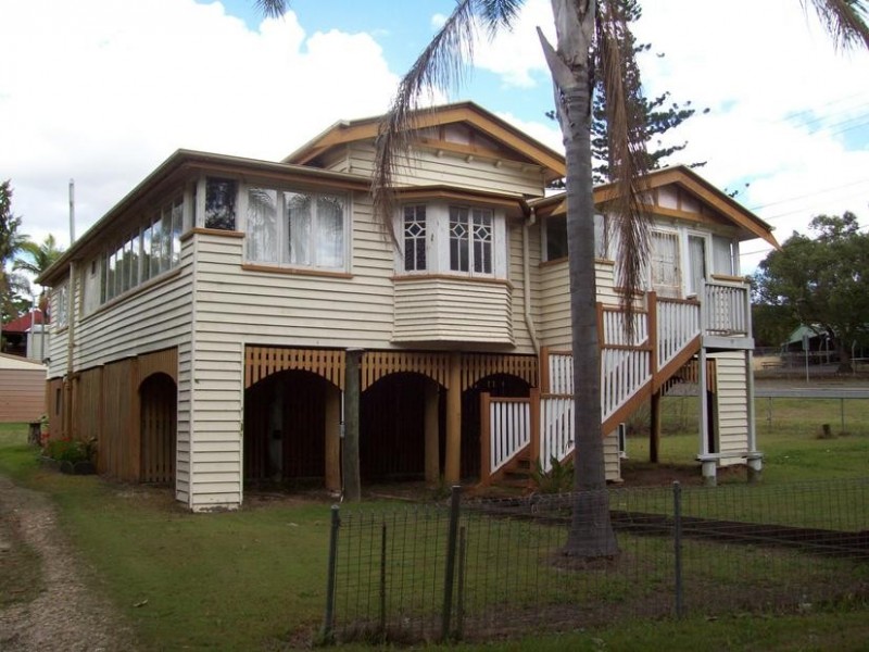 13 Salisbury Road, Ipswich QLD 4305