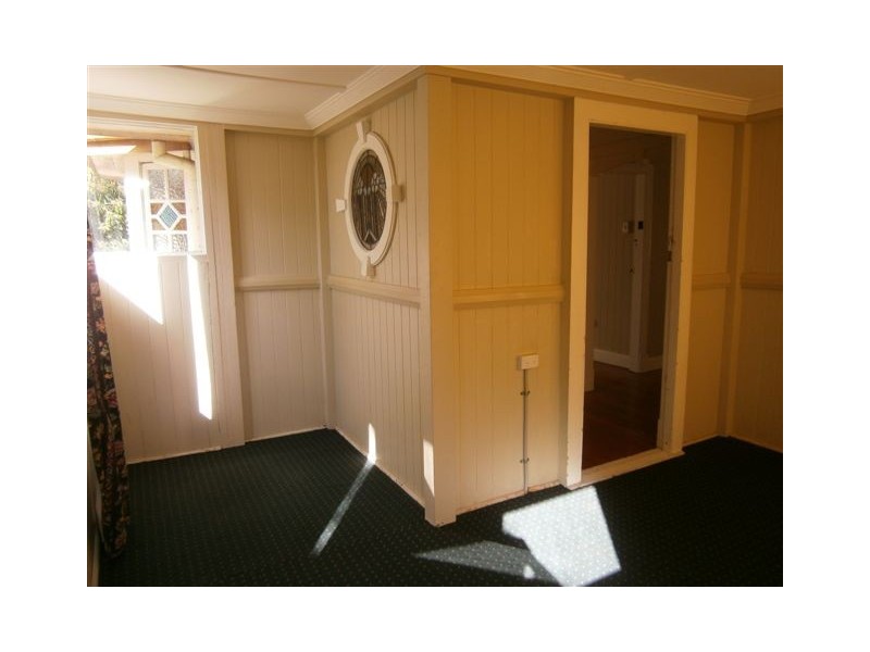 13 Salisbury Road, Ipswich QLD 4305