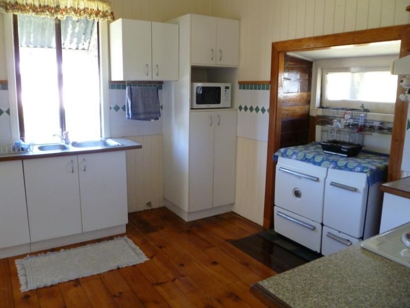 15 Salisbury Road, Ipswich QLD 4305