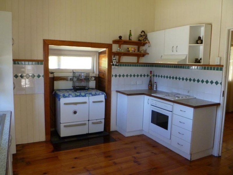 15 Salisbury Road, Ipswich QLD 4305